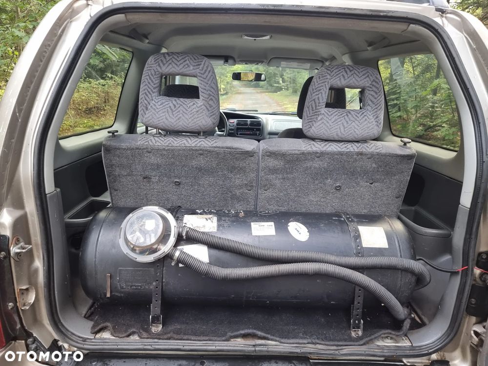 Suzuki Grand Vitara 1.6 - 9