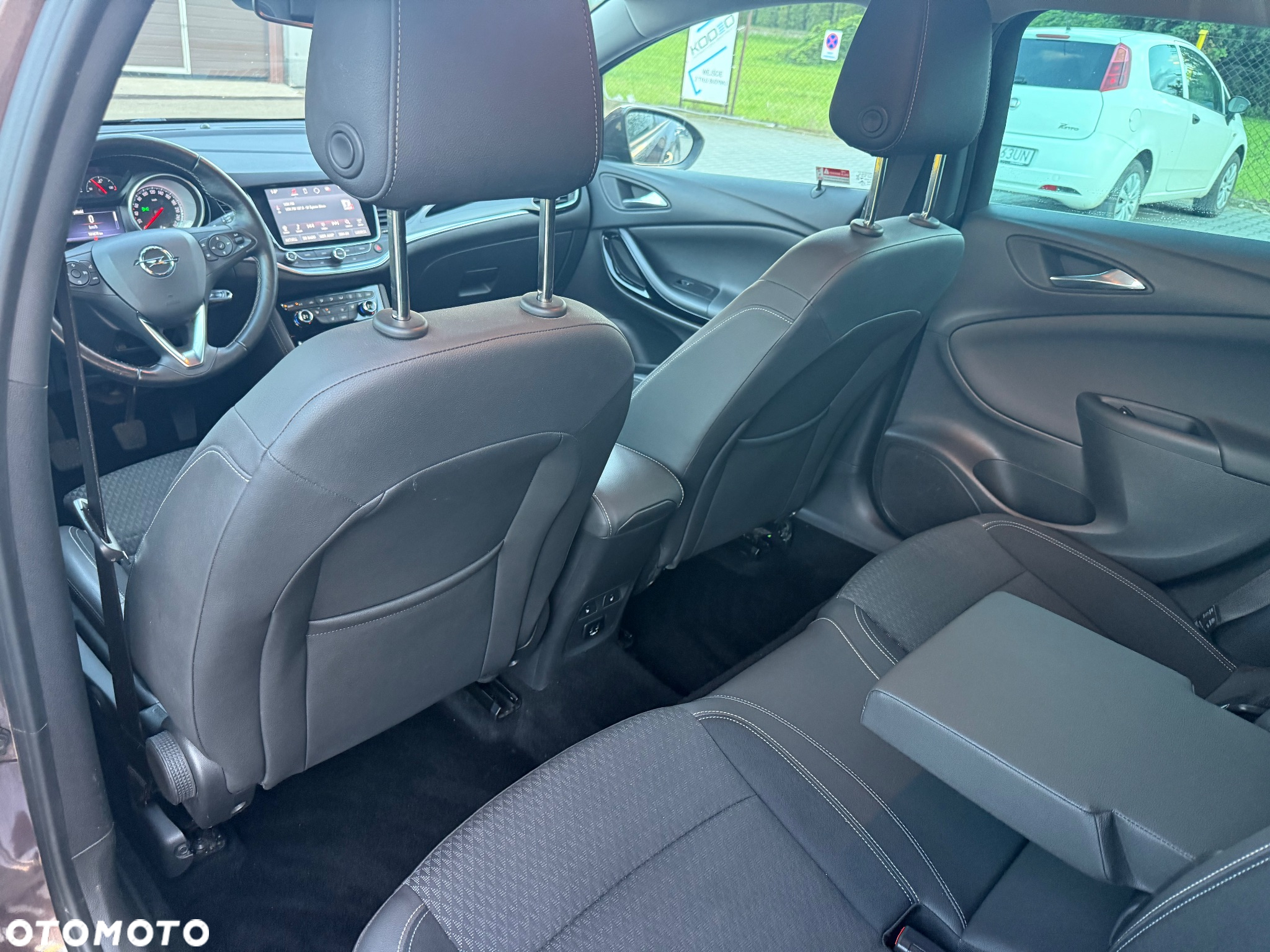 Opel Astra 1.4 Turbo Start/Stop Sports Tourer Innovation - 19