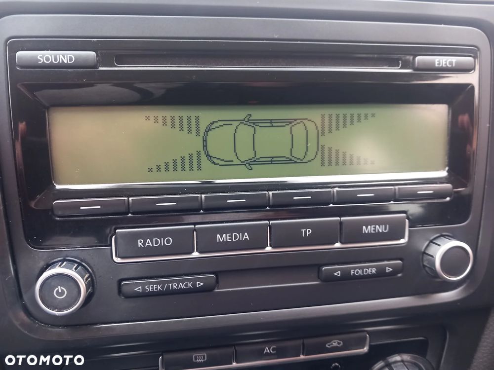 Volkswagen Golf - 32