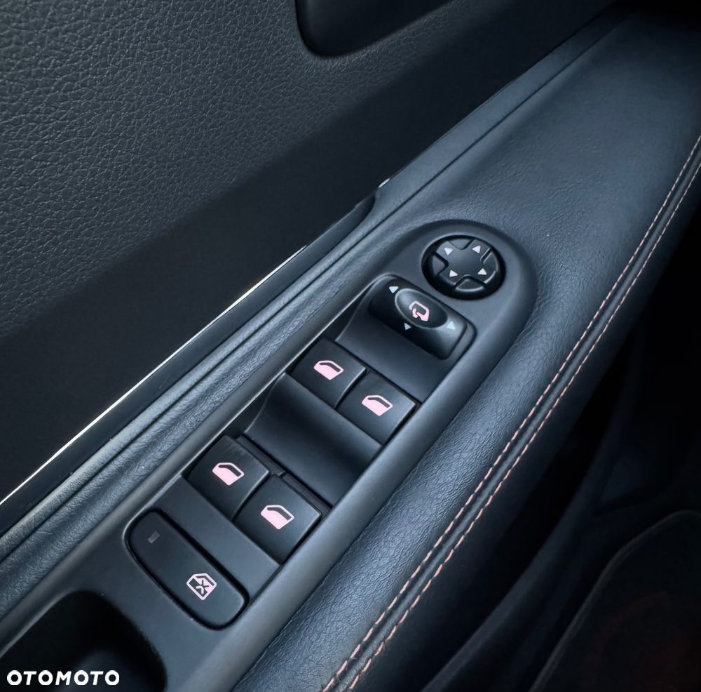 Peugeot 3008 2.0 BlueHDi Crossway S&S - 19