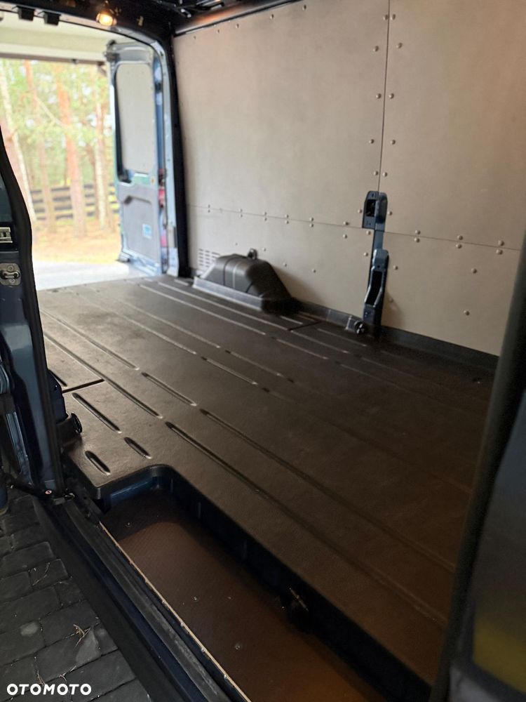Ford Transit - 10