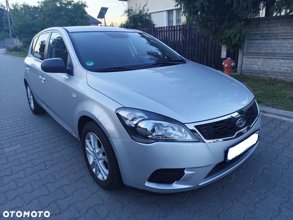 Kia Ceed 1.4 CVVT Attract - 4