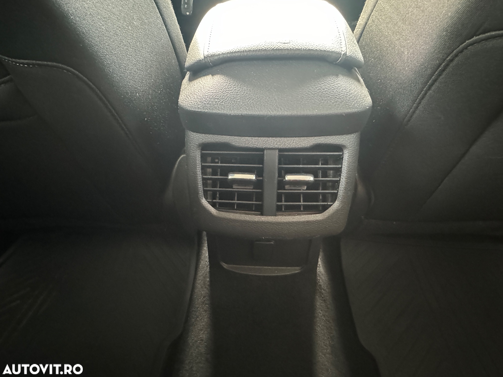 Ford Mondeo 2.0 EcoBlue Aut. Business Edition - 18