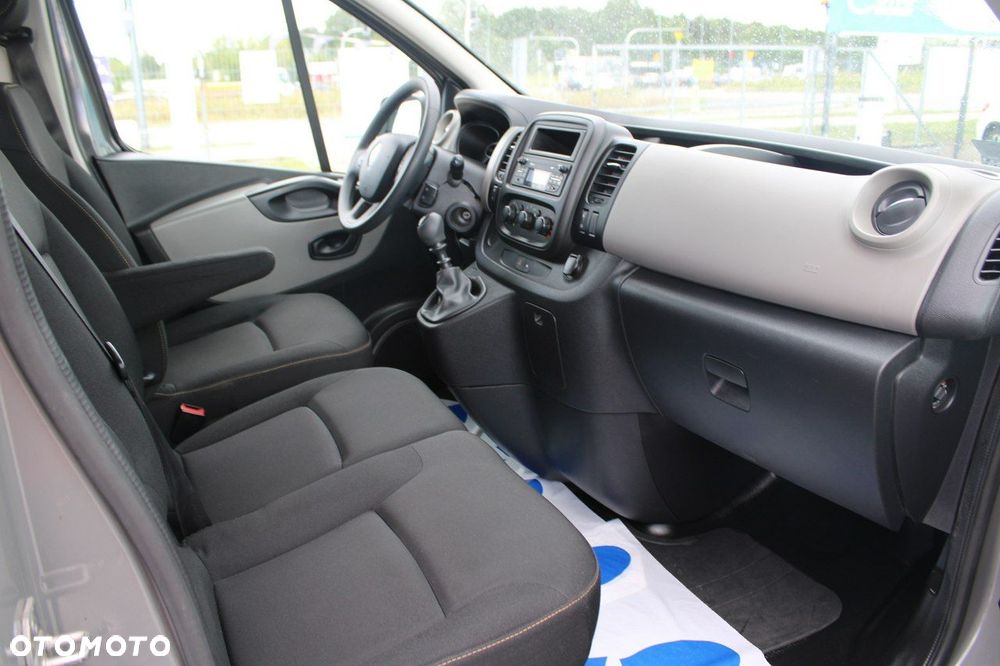 Renault Trafic - 17