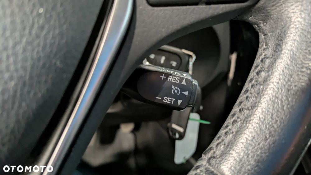 Toyota Corolla 1.6 Comfort - 16