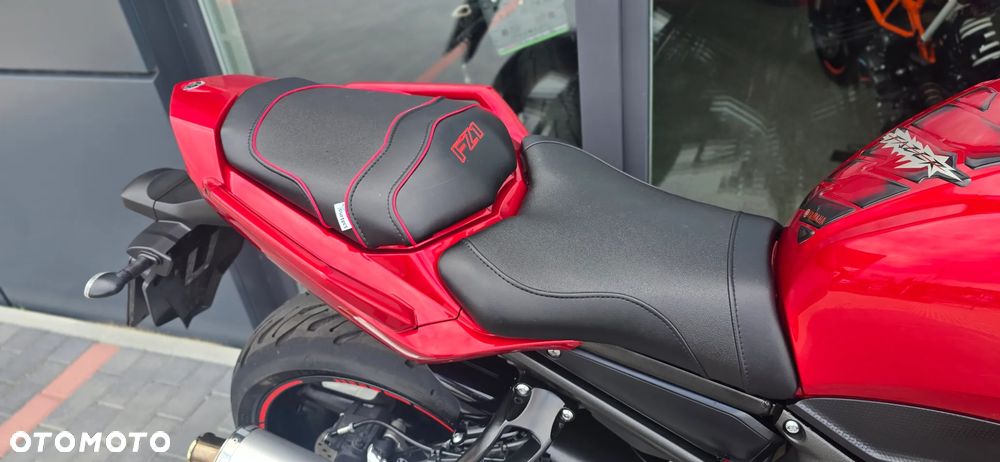 Yamaha FZ - 13