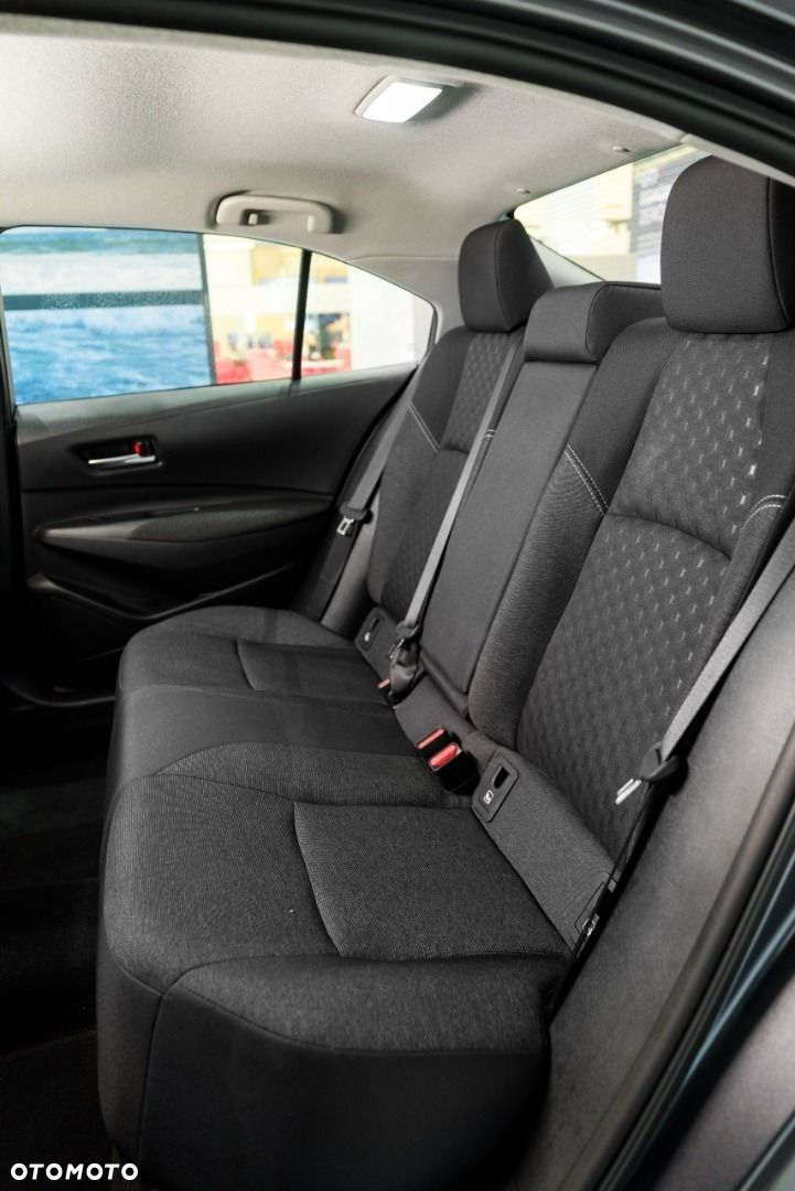 Toyota Corolla - 12