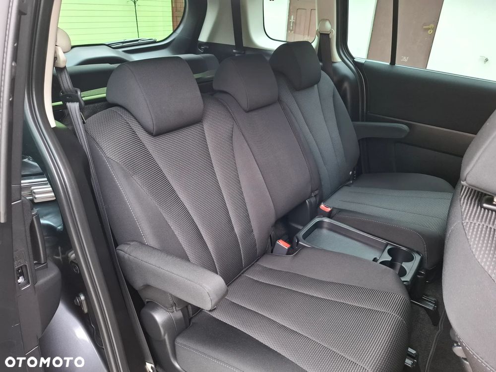 Mazda 5 - 17