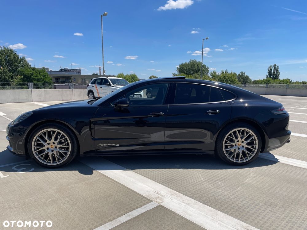 Porsche Panamera - 3