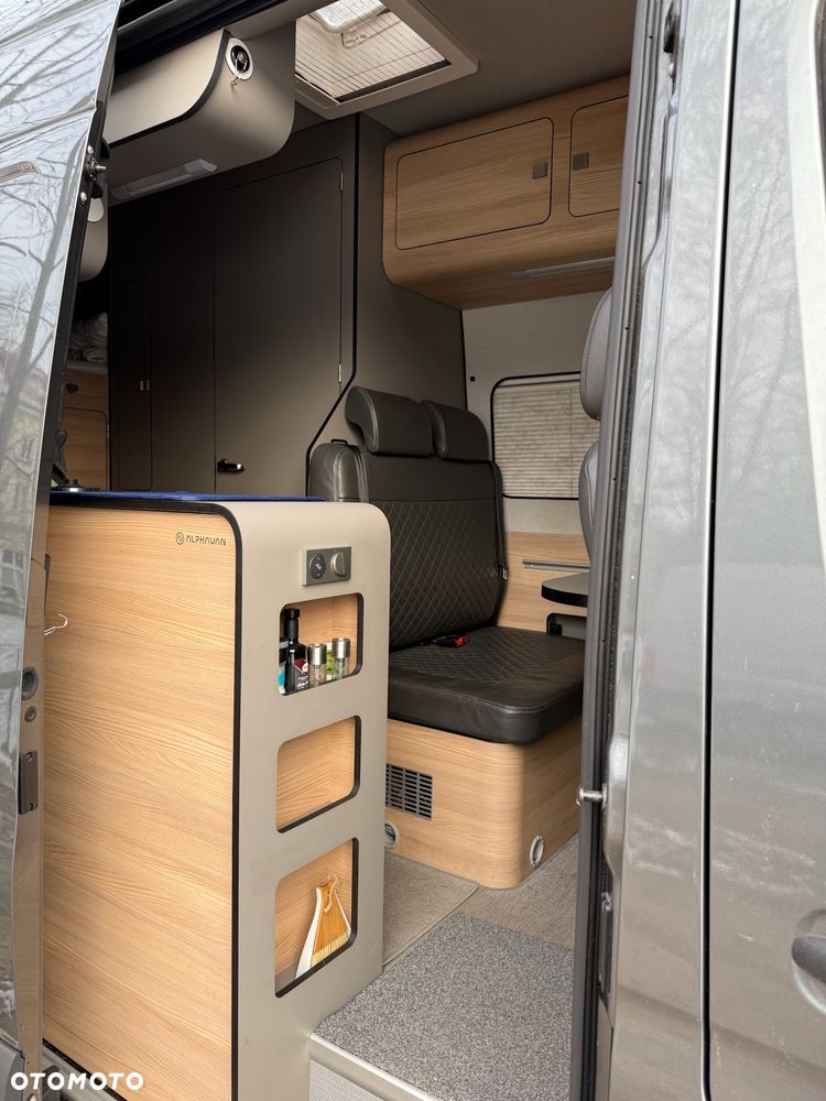 Mercedes-Benz Sprinter - 15