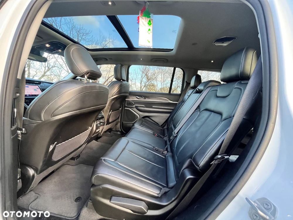 Jeep Grand Cherokee - 10