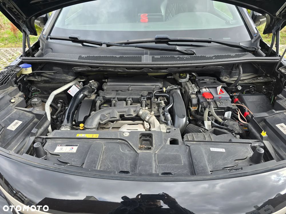 Peugeot 5008 1.6 THP Active S&S EAT6 - 22