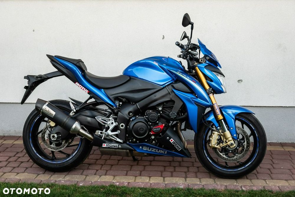 Suzuki GSX - 2