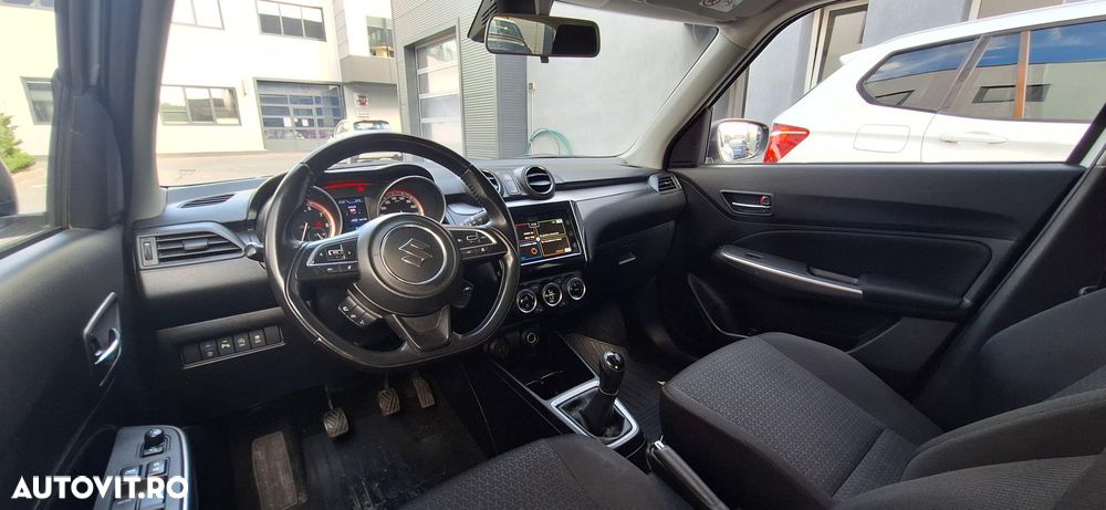 Suzuki Swift 1.2 Dualjet 12V MHEV Spirit - 10