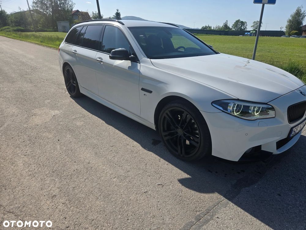BMW Seria 5 525d xDrive - 4