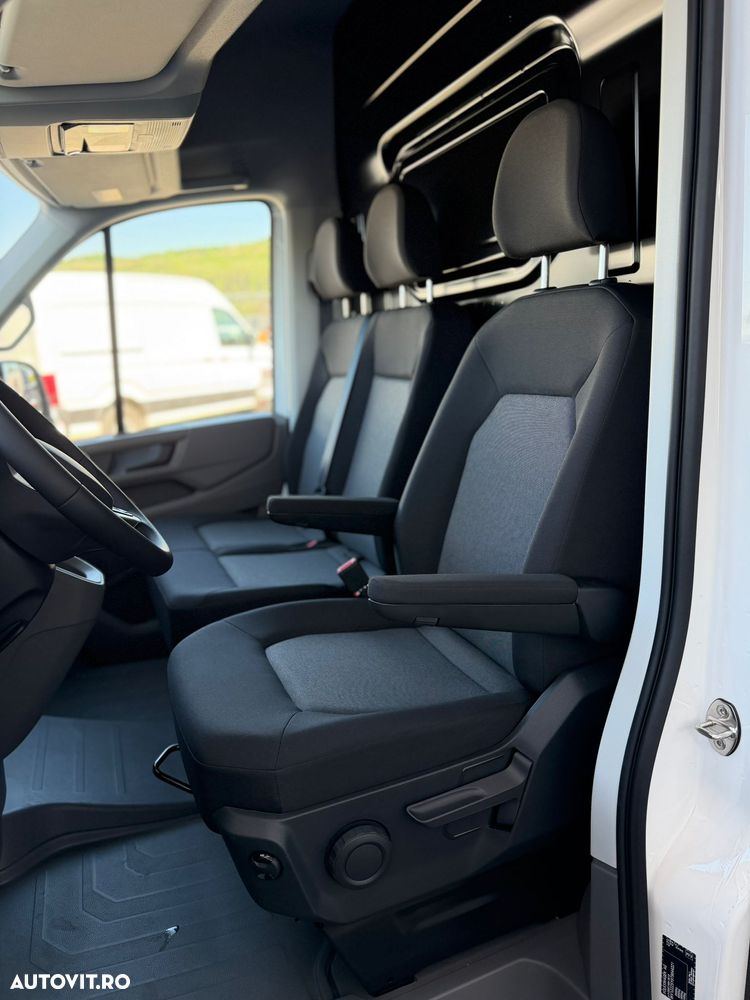 Volkswagen Crafter 3.5 CD Sasiu L4 FWD 103kW AG8 - 19