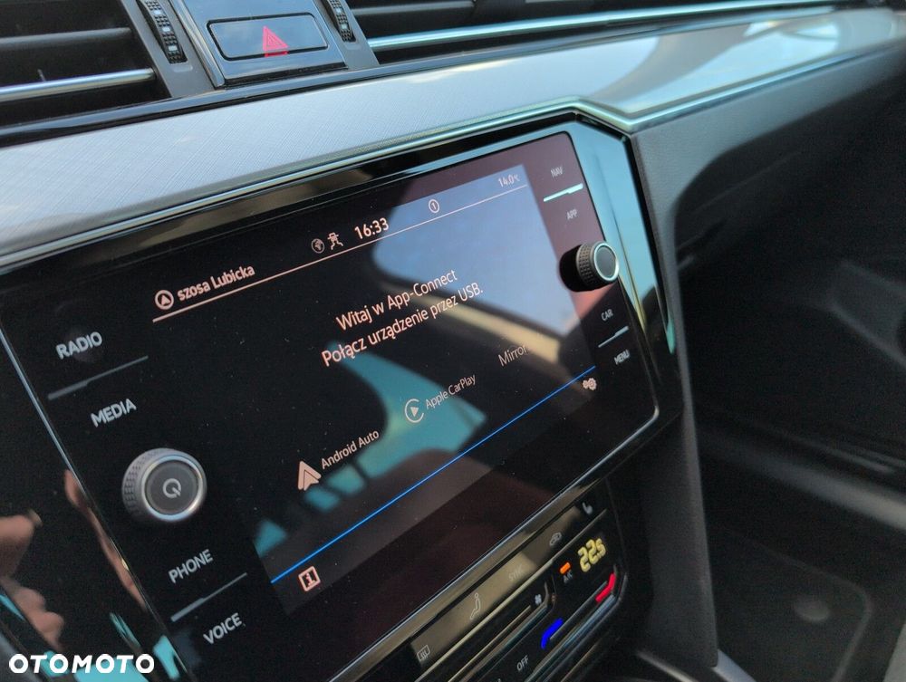 Volkswagen Passat Variant 2.0 TSI Business DSG - 22