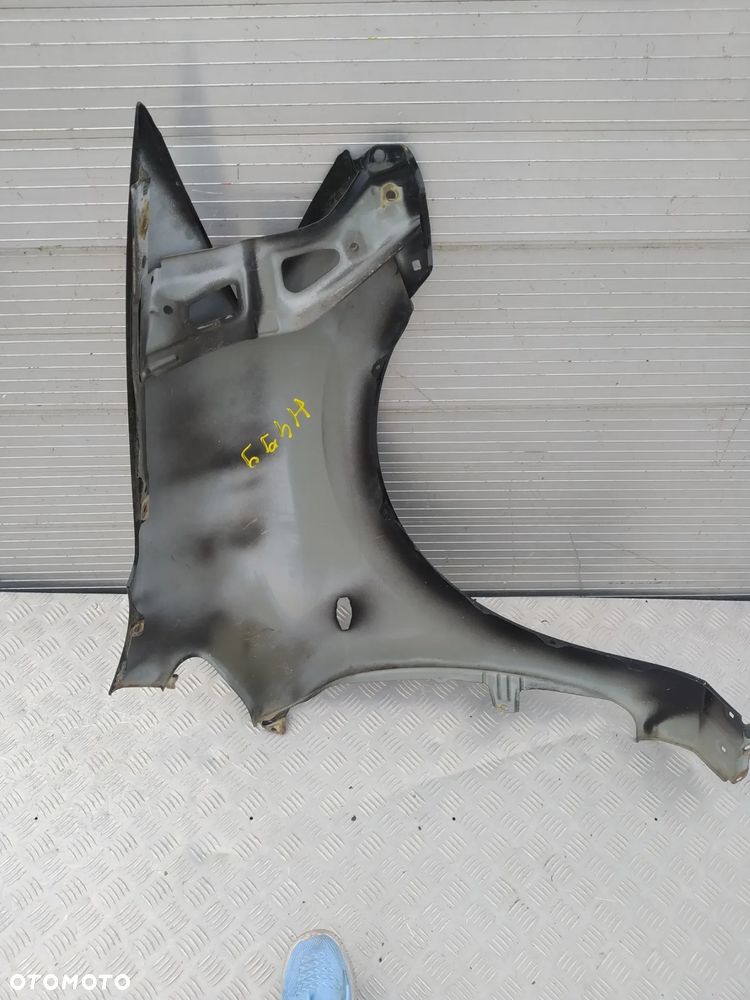 E640/F626/H6/H141/H499 LEWY BŁOTNIK TOYOTA AURIS 2006-10 - 14