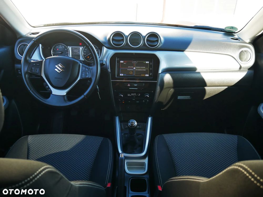 Suzuki Vitara 1.6 Elegance 2WD - 24