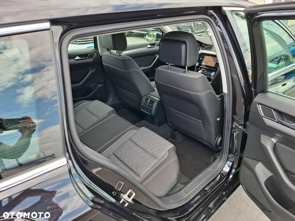Volkswagen Passat Variant 2.0 TDI SCR Business DSG - 8
