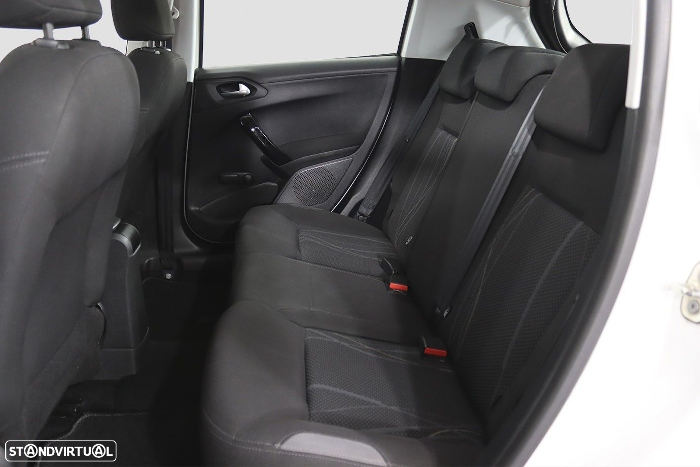 Peugeot 208 1.4 HDi Active - 14