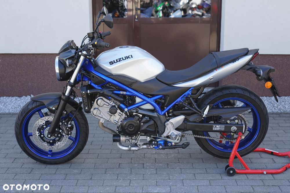 Suzuki SV - 21