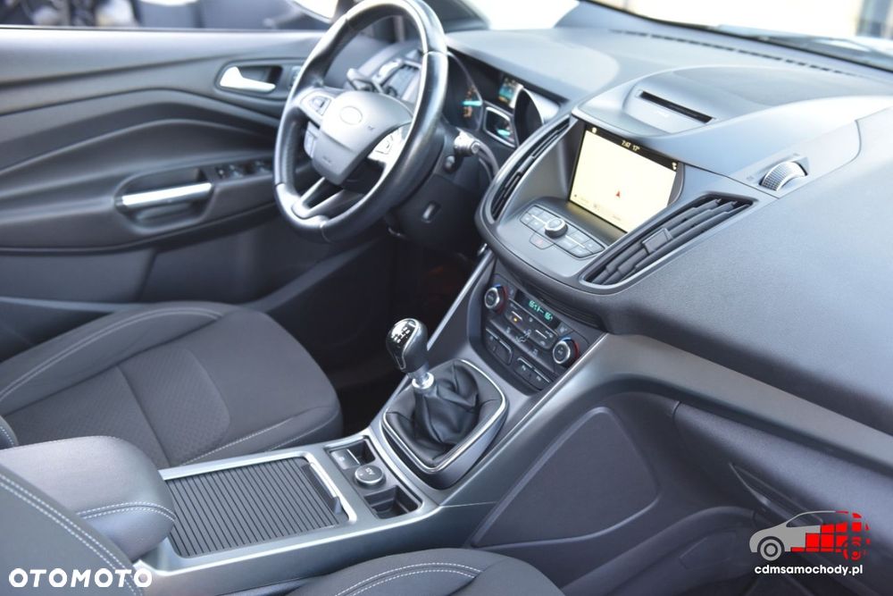 Ford Kuga - 24