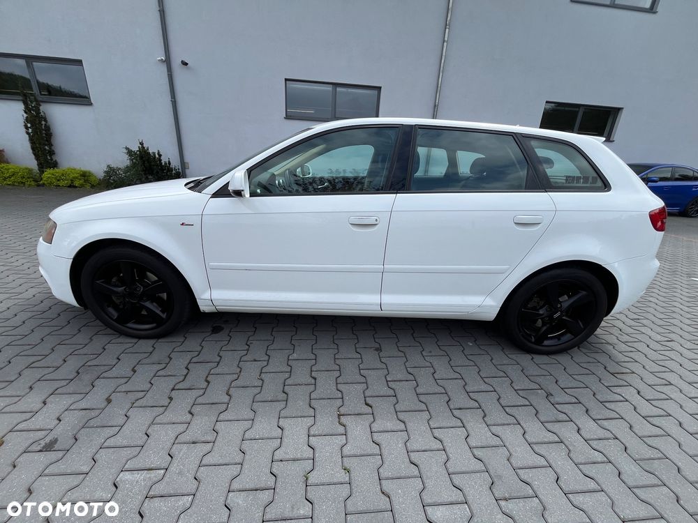 Audi A3 Sportback - 4