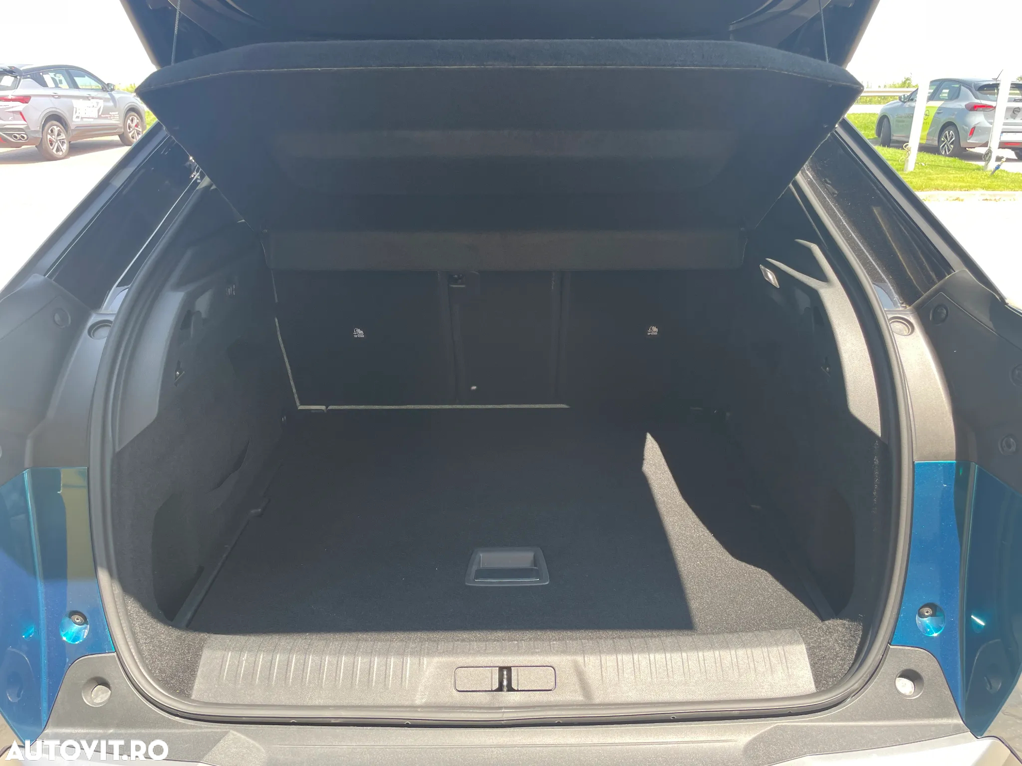 Peugeot 3008 1.2 MHEV 136 e-DCS6 GT - 21