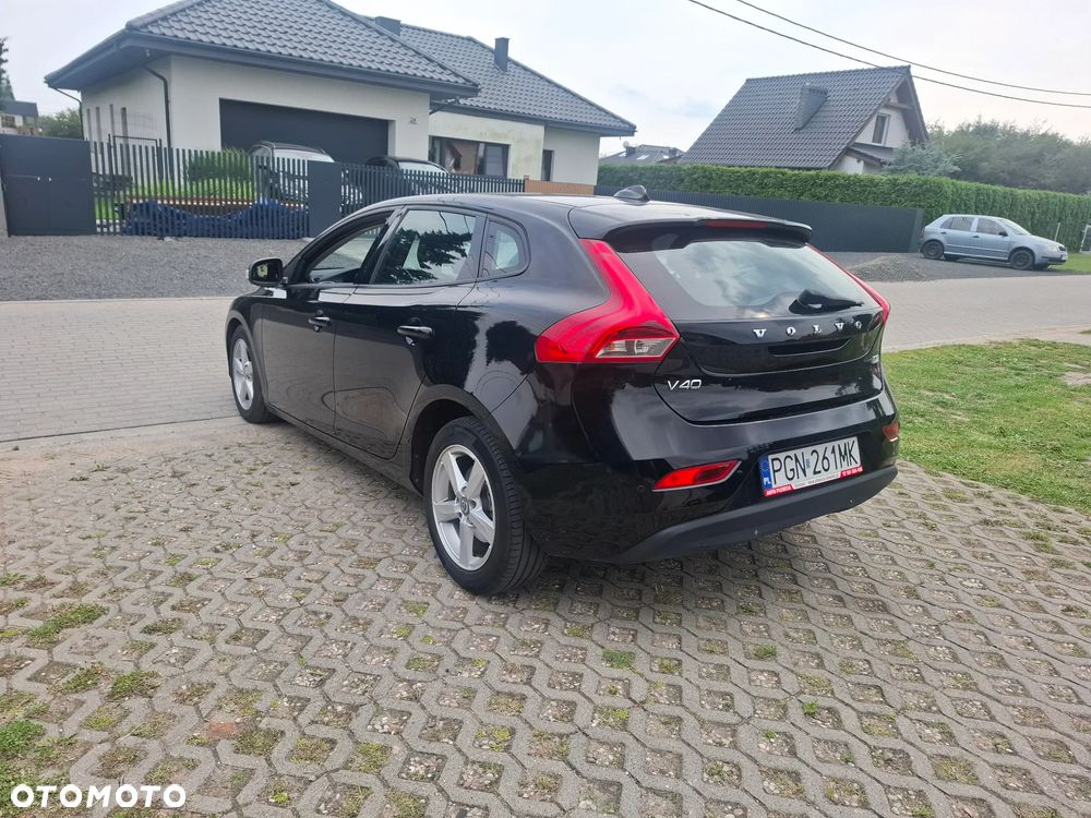 Volvo V40 D2 - 10