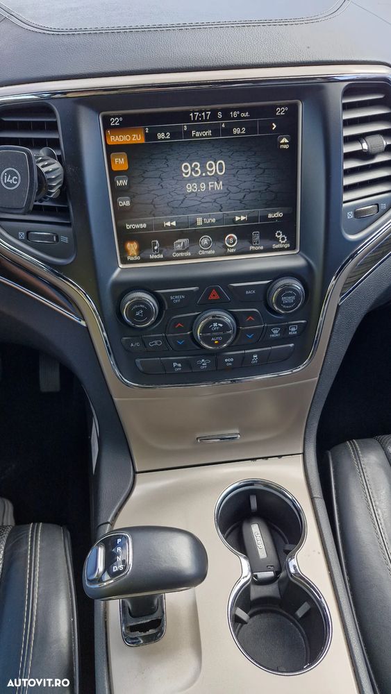 Jeep Grand Cherokee - 8