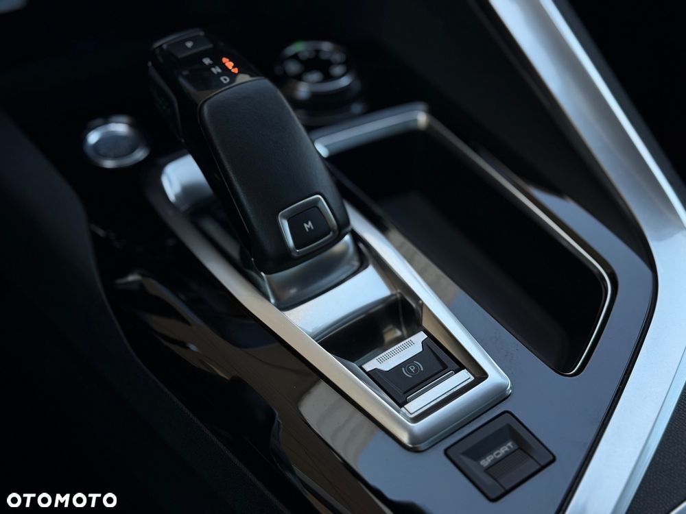 Peugeot 3008 PureTech 180 Stop & Start GPF EAT8 Crossway - 25