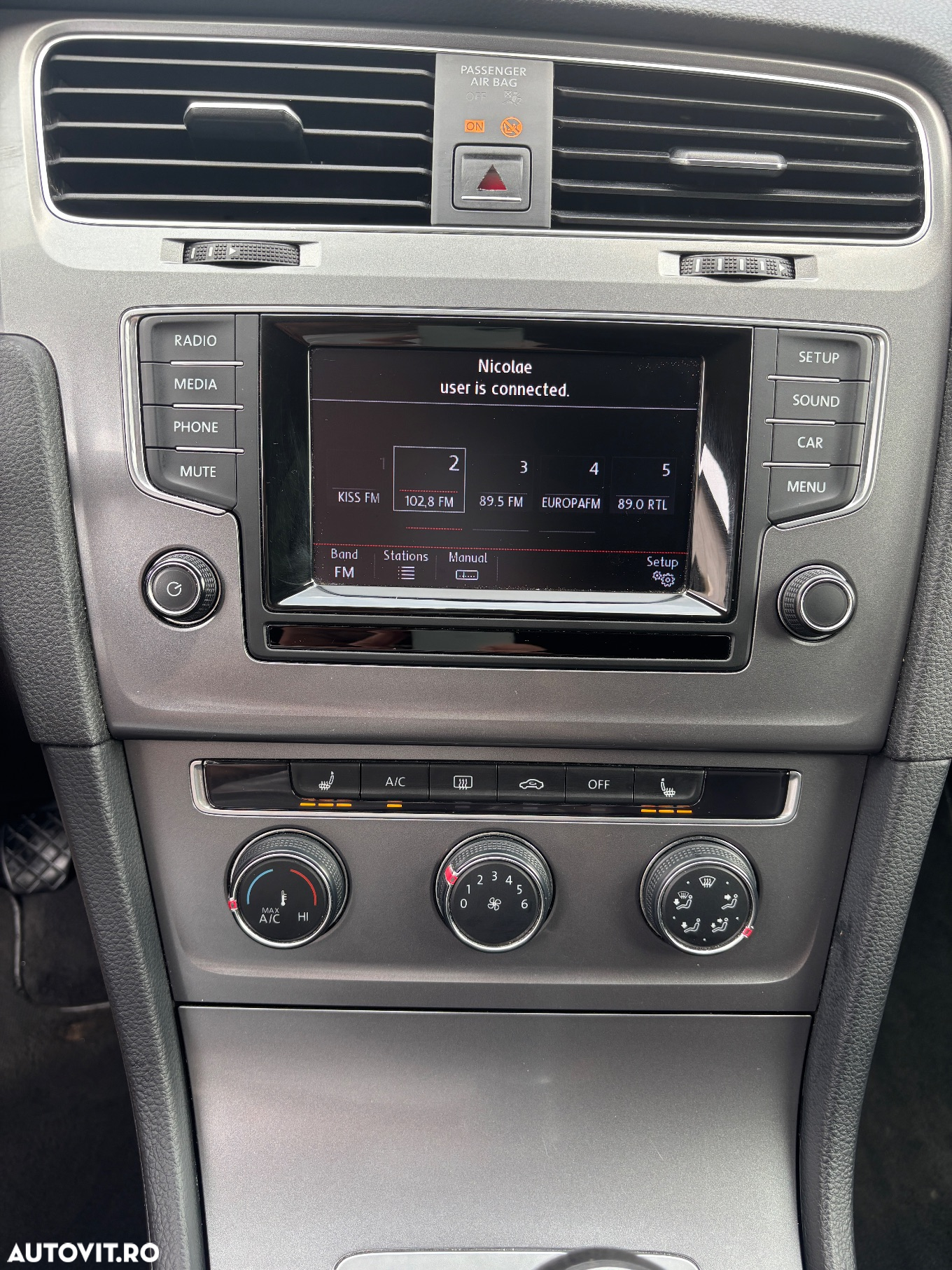 Volkswagen Golf - 10