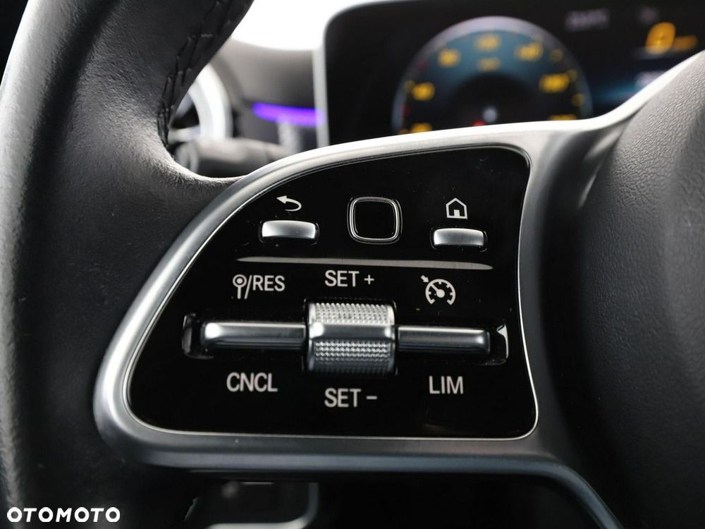 Mercedes-Benz CLA 180 Progressive - 33
