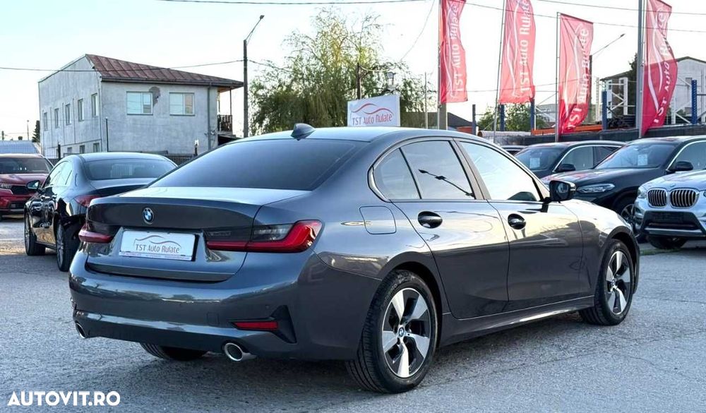 BMW Seria 3 320i AT - 8