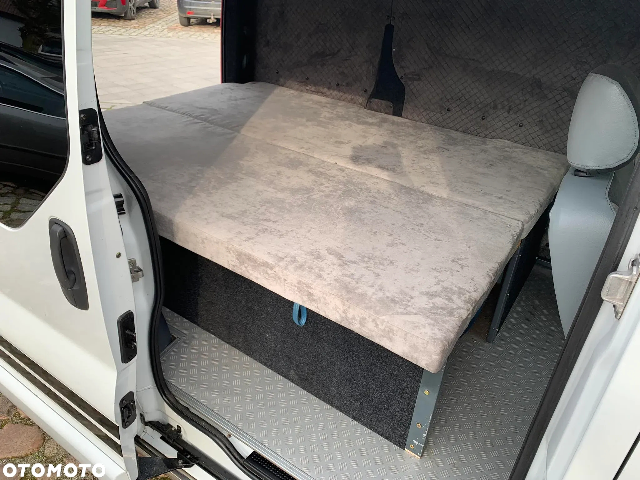 Renault TRAFIC * 2.0 DCI 145 KM * Oryginał 133.000 km ! * - 12
