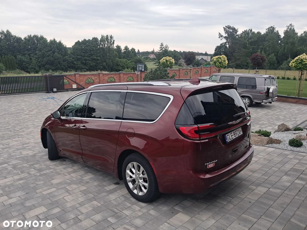 Chrysler Pacifica - 34