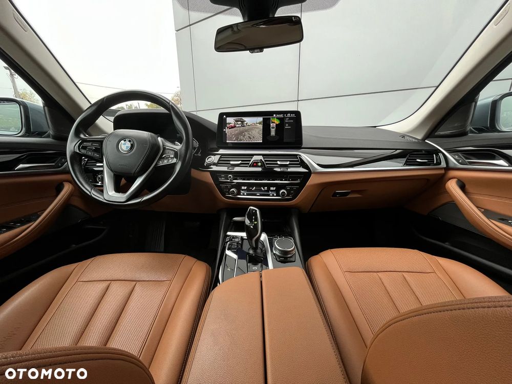 BMW Seria 5 520d xDrive Luxury Line - 17