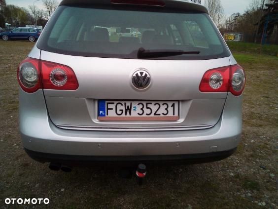 Volkswagen Passat Variant 2.0 TDI DPF DSG Highline - 2