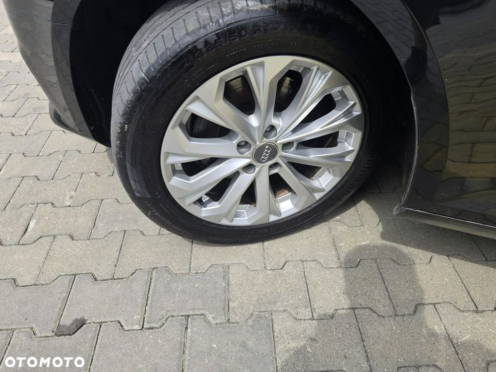 Audi A4 Limousine - 31