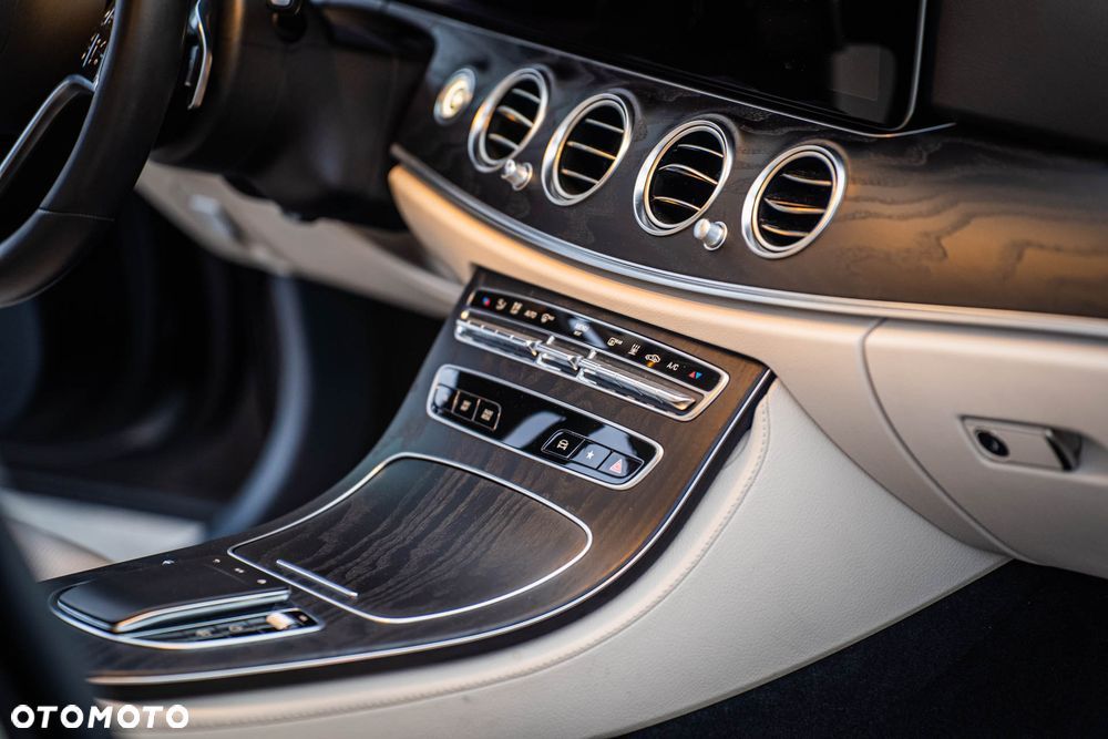 Mercedes-Benz Klasa E 400 d 4Matic 9G-TRONIC Avantgarde - 18