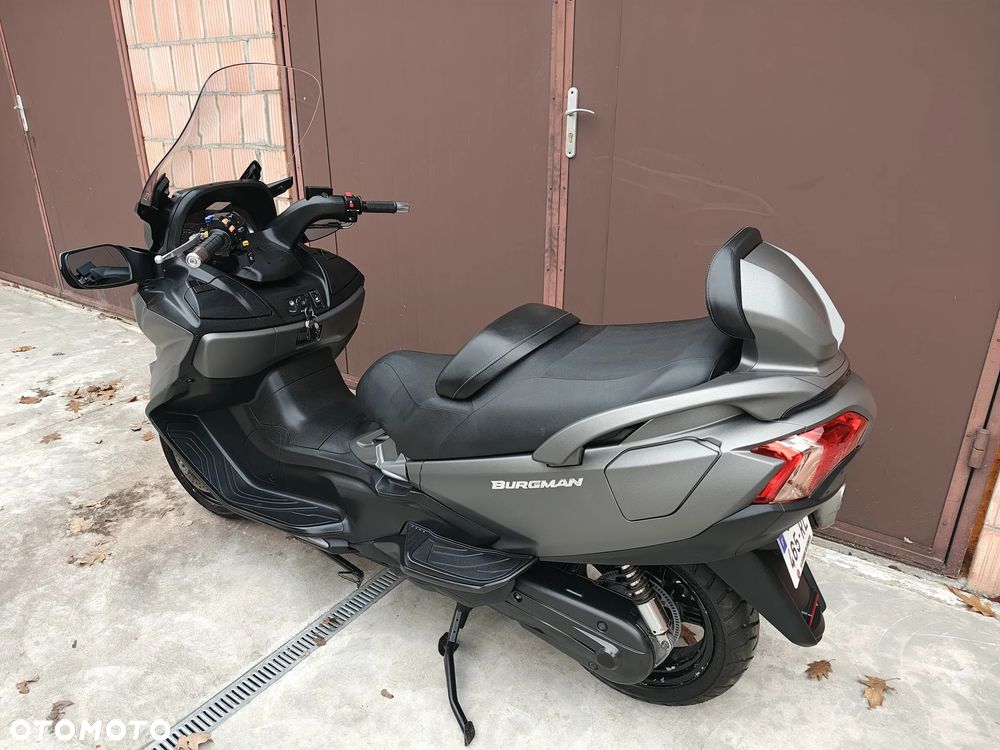 Suzuki Burgman - 8