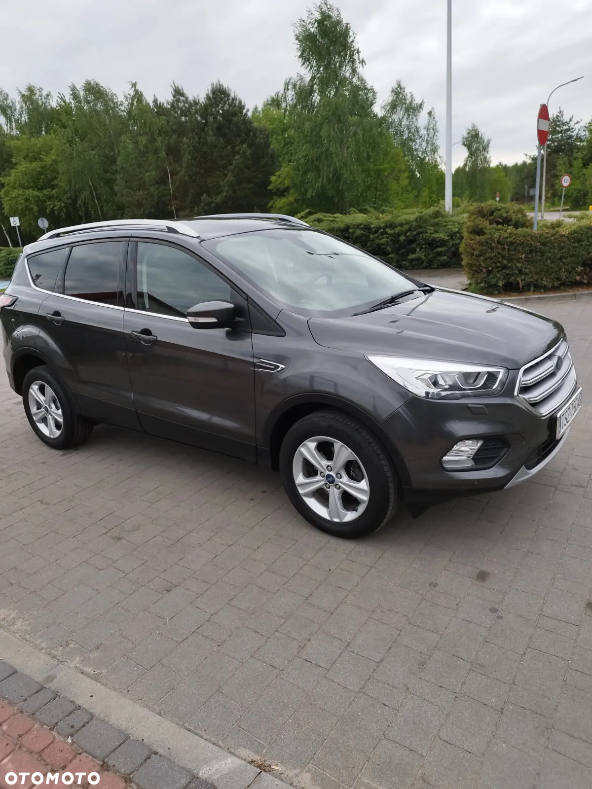 Ford Kuga 1.5 EcoBoost 2x4 Titanium - 3