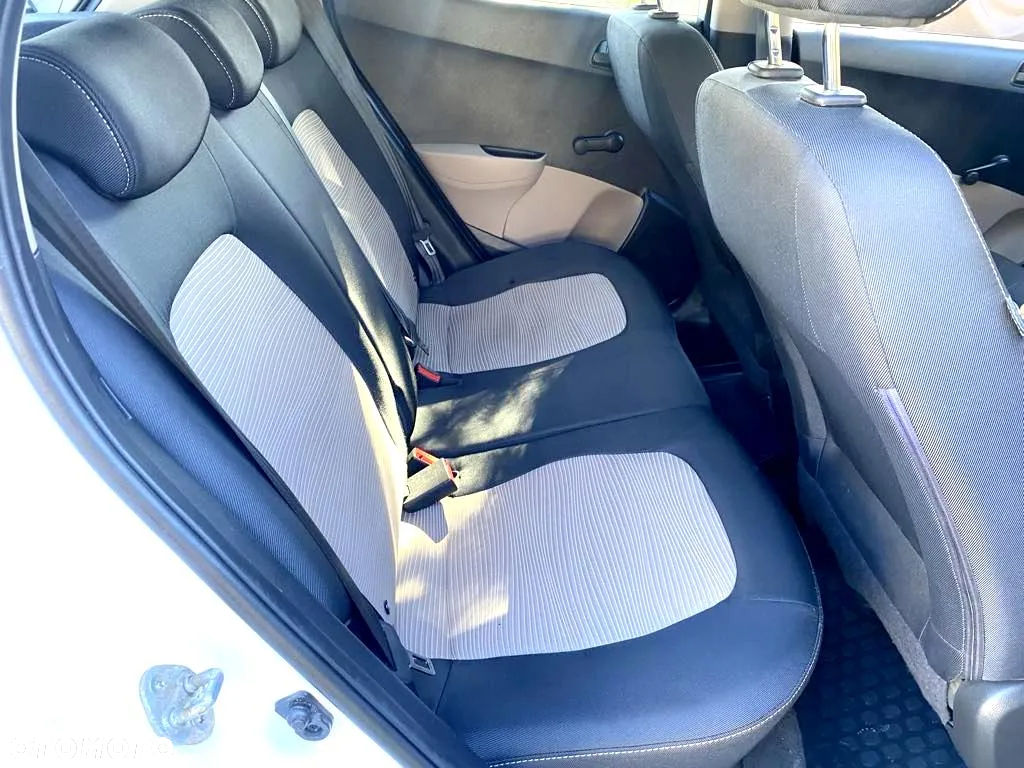 Hyundai i10 1.0 BlueDrive Access - 24