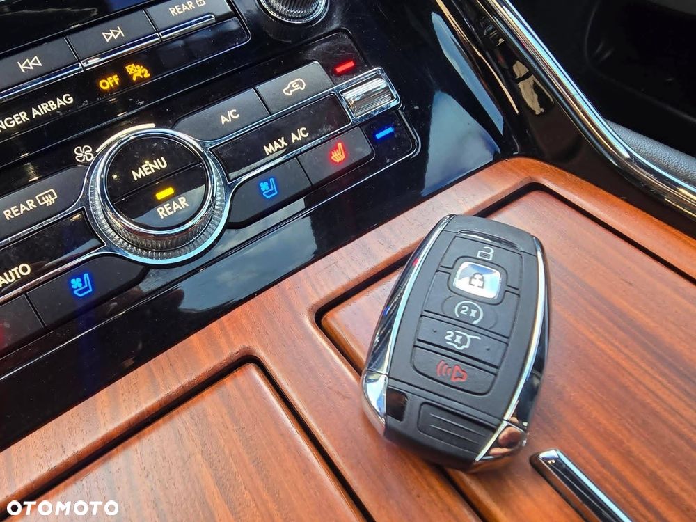 Lincoln Navigator - 21