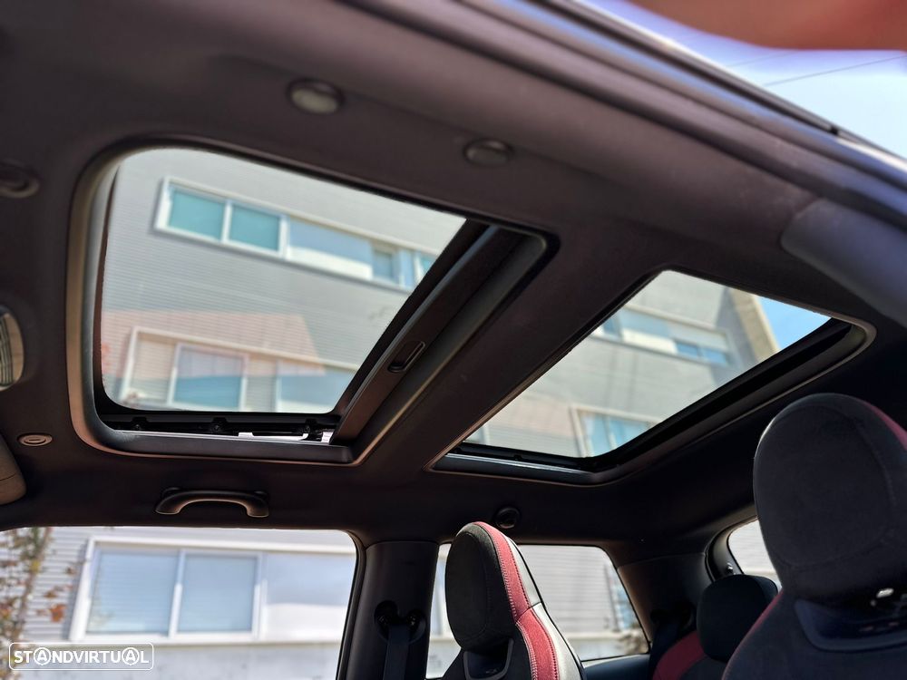 MINI 3 Portas John Cooper Works Aut. - 24