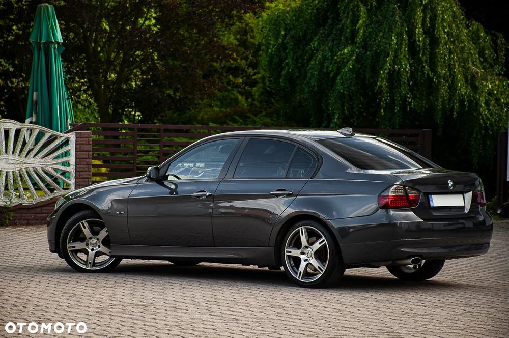BMW Seria 3 318i Edition Sport - 12