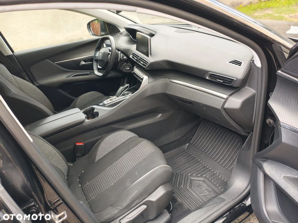 Peugeot 3008 1.5 BlueHDi Active S&S EAT8 - 11