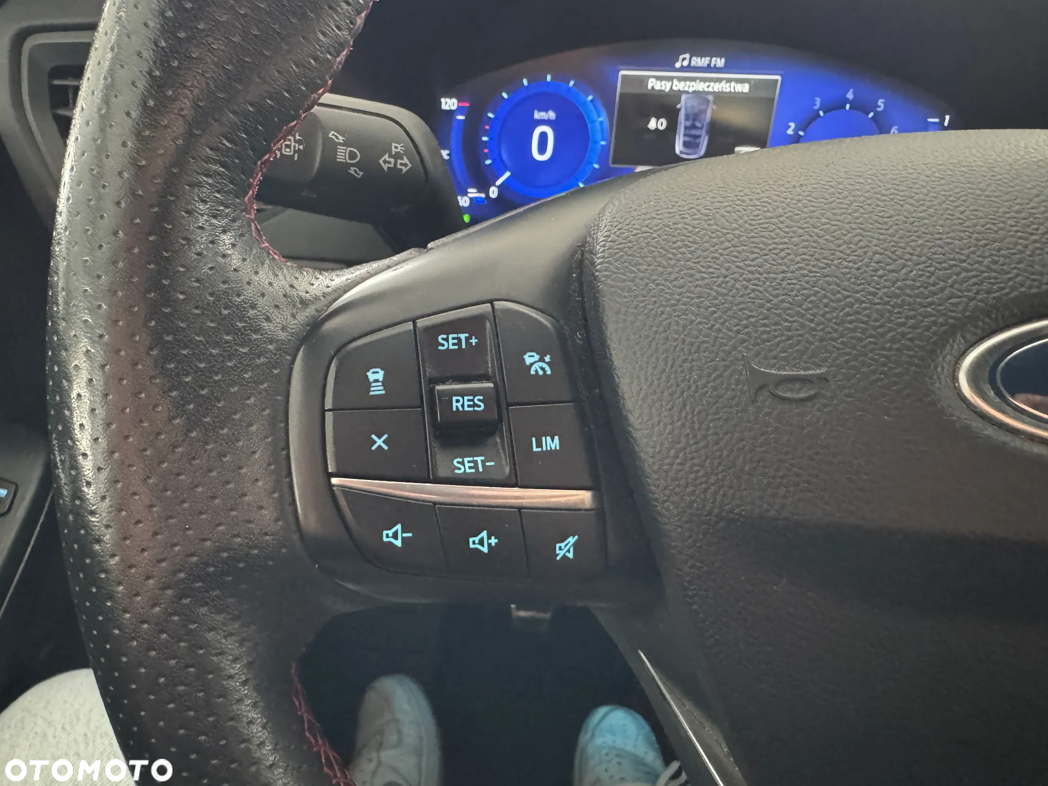 Ford Kuga 1.5 EcoBoost FWD ST-Line X - 27
