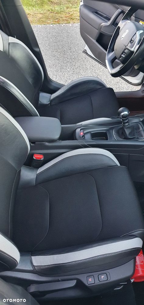 Citroën DS4 HDi 115 Chic - 20